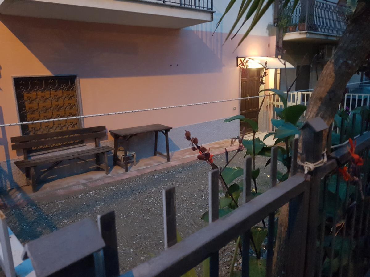 Bed And Breakfast Marilena Montegiordano Bagian luar foto